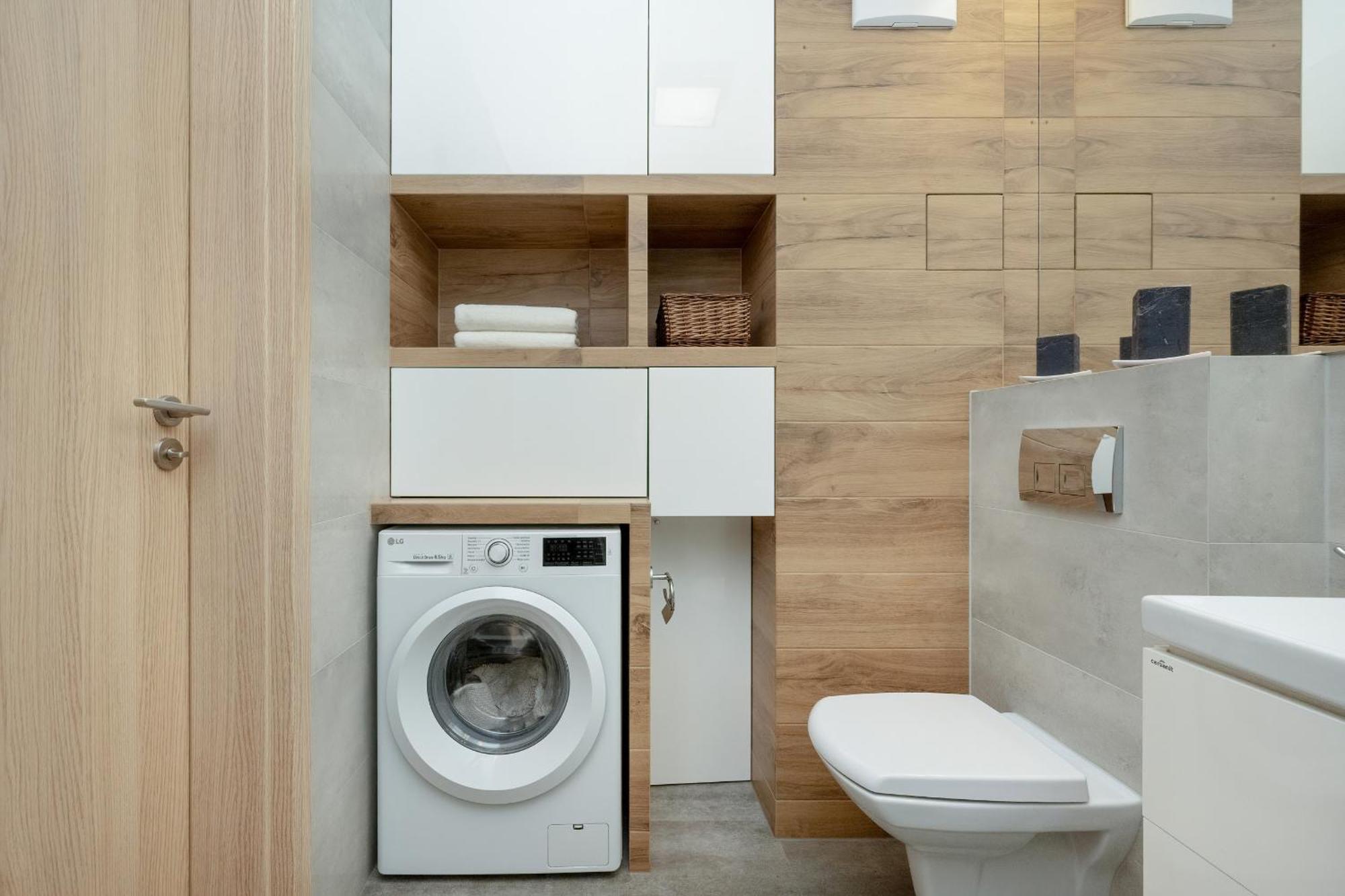 One Bedroom Apartment Nadodrze With Free Garage Wroclaw By Noclegi Renters Exterior photo